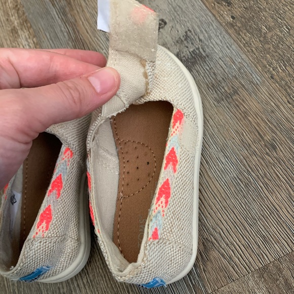 TOMS - Picture 4 of 6